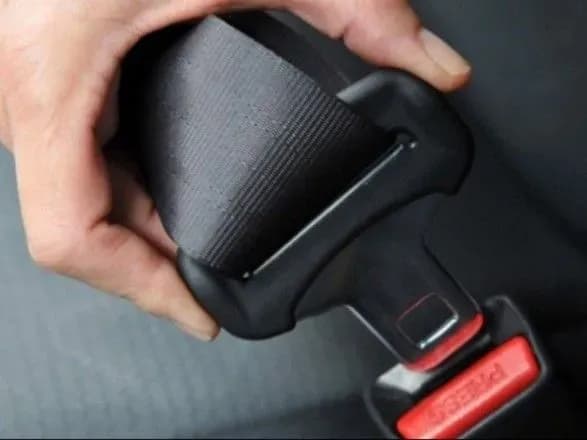 Раду закликали взятися за штрафи через непристебнуті ремені безпеки