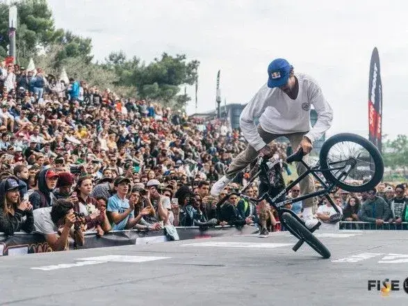 Екстремали у Франції помірялися силами