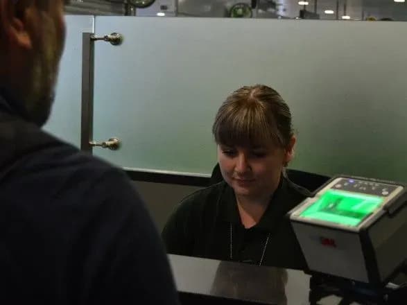 У "Борисполі" прикордонники затримали іноземця, який вчинив злочин у Франції