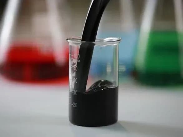 У Криму масово продають сурогатне паливо