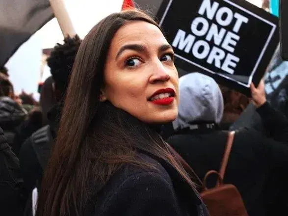 У Нью-Йорку в офіс конгресвумен проник невідомий та розпилив там вогнегасник