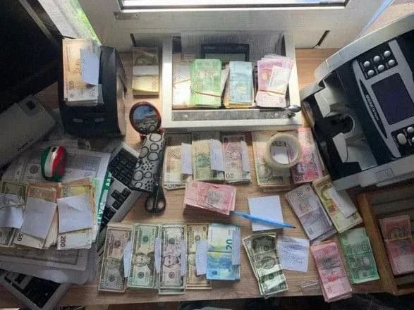 СБУ блокувала канал фінансування незаконних збройних формувань "ДНР"