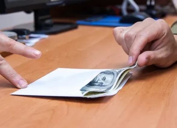 У Румунії екс-мера Констанци звинувачують в махінаціях з нерухомістю