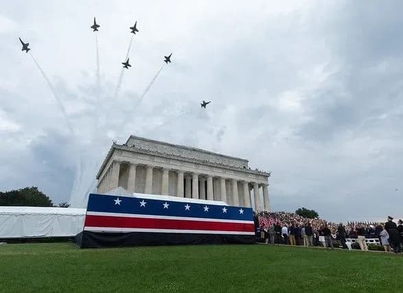 У США з салютом відсвяткували День незалежності