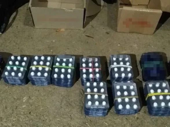 В Україну намагалися переправити контрабанду прекурсорів