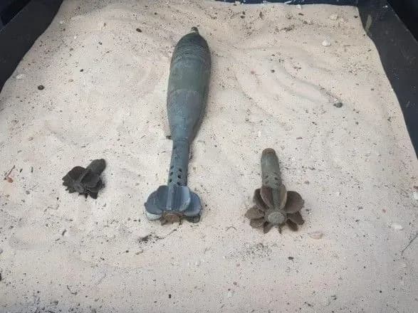 Кількість вибухонебезпечних предметів знайдених на КПВВ “Майорське” досягла 12