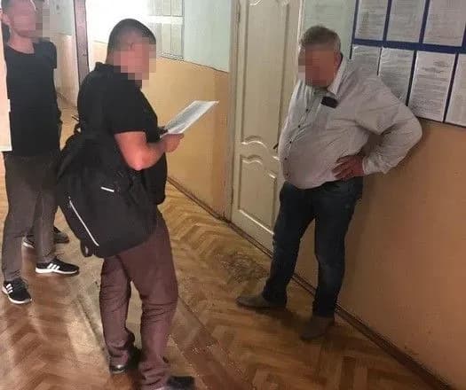 Директора національного природного парку затримали на хабарі
