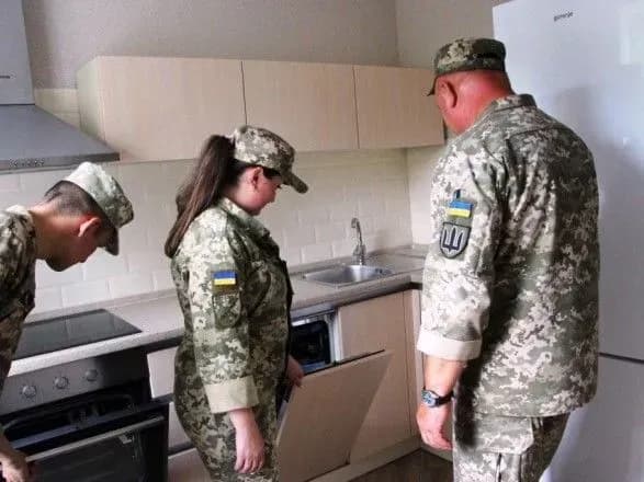 Кондитерська Корпорація побудувала будинок для військових