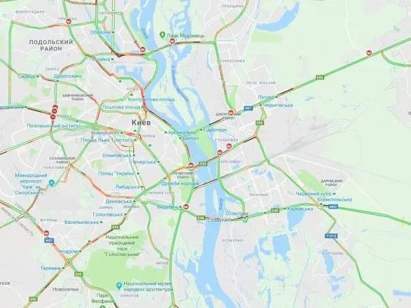 Зранку в понеділок вулицями Києва ускладнено рух
