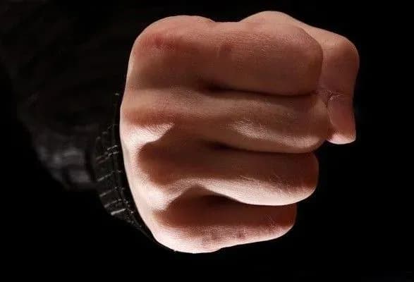 Чоловіка у Чернівцях арештували за побиття співмешканки до смерті