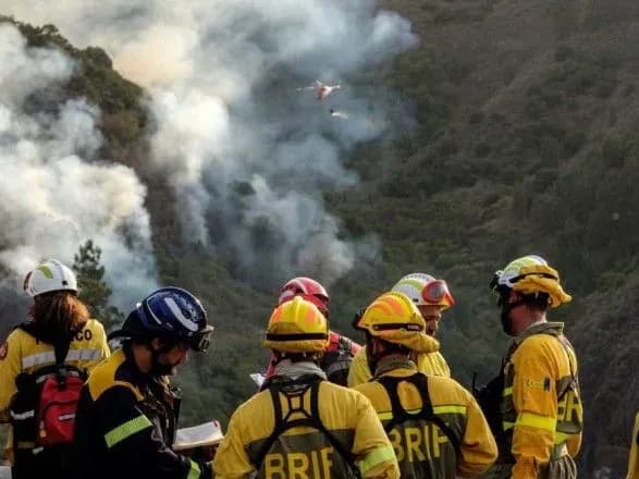 Масштабну лісову пожежу на Канарах зняли з космосу