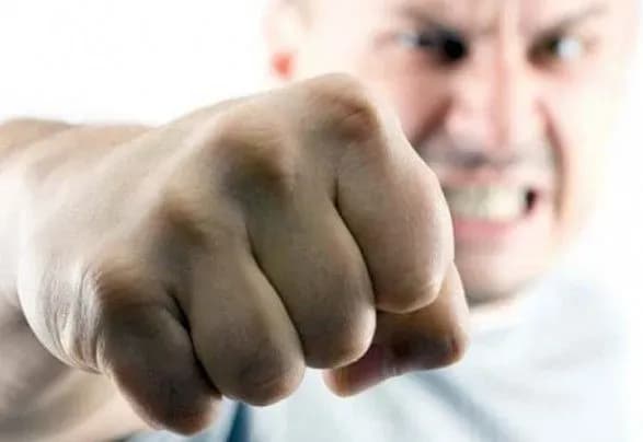 В Одесской области до пяти лет осудили мужчину за нападение на полицейских