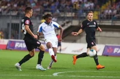 "Динамо" не втримало переможний результат у поєдинку із "Зорею"