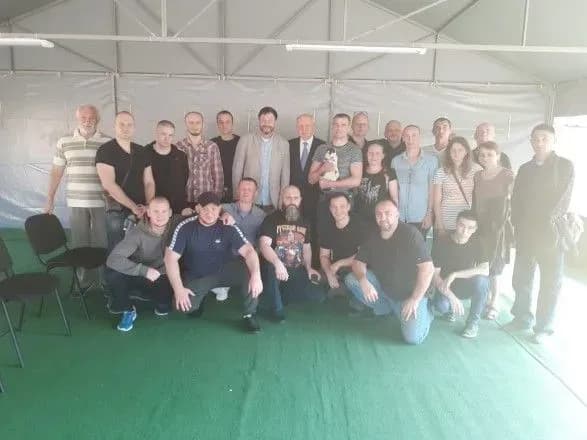 Посольство РФ показало россиян, вылетевших на родину