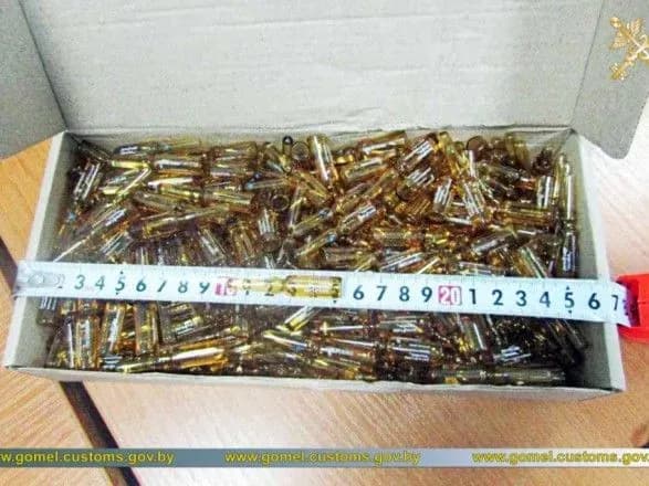 Гражданин Беларуси пытался вывезти из Украины 25 тысяч ампул анаболических стероидов