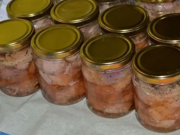 Тваринники пропонують виготовляти тушонку з м'яса, ураженого АЧС