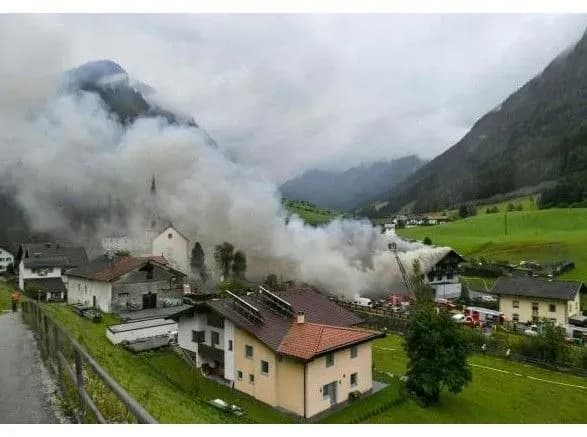 Дев'ять людей постраждали під час вибуху газу в супермаркеті в Австрії