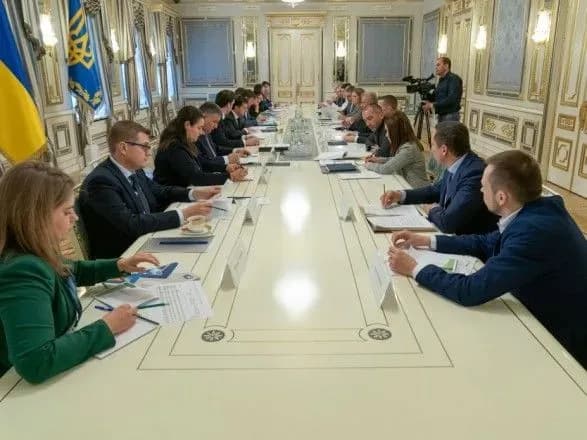 Гончарук представив кроки очищення держбанків від непрацюючих кредитів