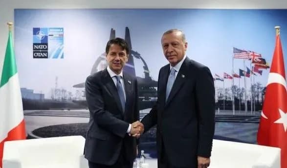 Італія закликала Ердогана не шантажувати ЄС біженцями