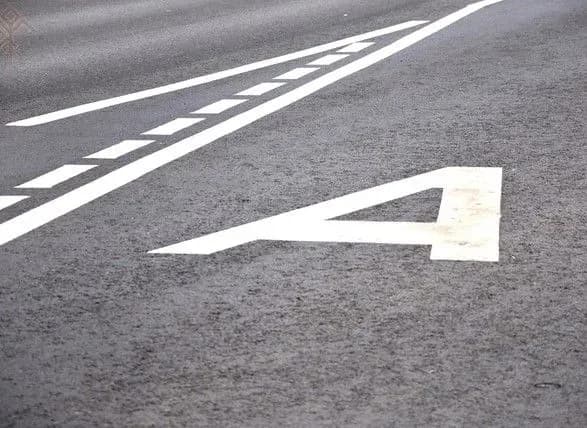 За езду по полосе общественного транспорта в Киеве выписали почти 4,5 млн грн штрафов