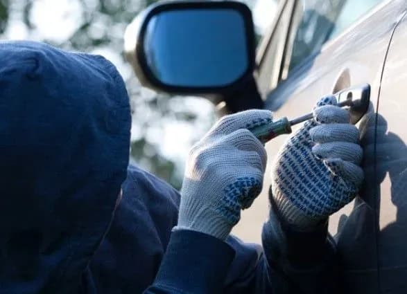 Стало відомо, скільки автомобілів викрадають у Києві за добу