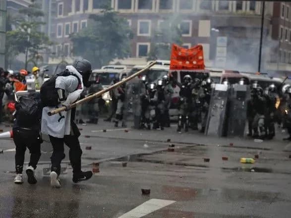 На вулицях Гонконгу протестувальники вийшли з прапорами США, висловлюючи подяку Трампу