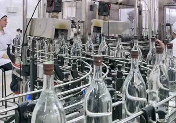 "Спиртовой" закон Зеленского уже действует: к чему готовиться потребителям и рынку