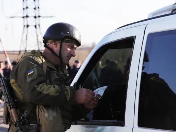 Ситуація на КПВВ у зоні ООС: зранку в чергах нарахували 280 автівок