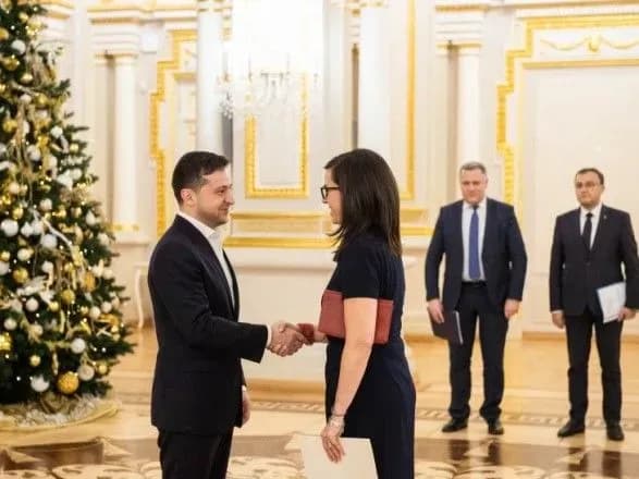 Посли Греції та Канади передали Зеленському вірчі грамоти