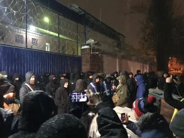 Під Лук'янівським СІЗО блокують виїзд автозаків з ексберкутівцями