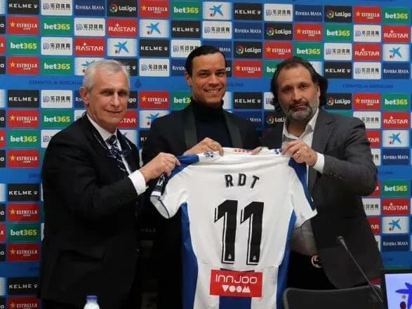 "Бенфіка" здійснила продаж нападника перед матчами з "Шахтарем" в ЛЄ