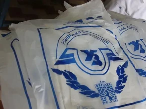 Укрзалізниця прозвітувала про заміну постільної білизни у поїздах