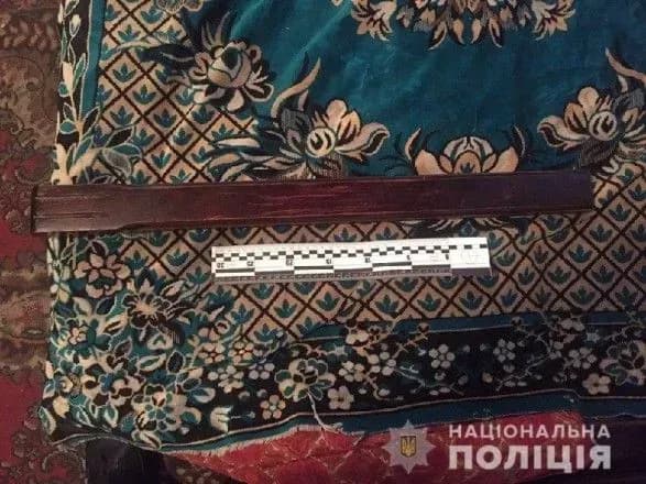 На Донбассе женщина доской забила отца до смерти