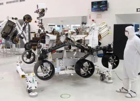 Мужество, Храбрость, Упорство: в NASA выбирают название для нового марсохода