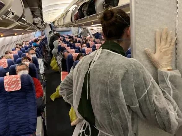 У посольстві повідомили, чому серед евакуйованих з Китаю громадян РФ був українець