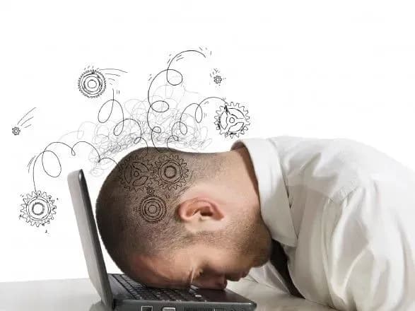 Українців попередили про можливі головні болі та зниження працездатності через погоду