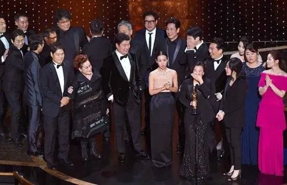 "Паразити": вперше в історії "Оскара" нагороду за кращий фільм отримала неангломовна картина