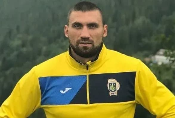 ФБУ дисквалифицировала тренера и менеджера из-за перехода Выхриста в профессионалы