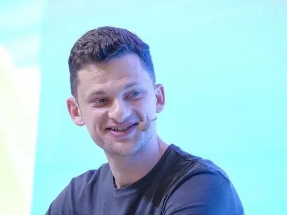 Дубілет відмовився від особистої охорони: ходжу і співаю "я свободєн"