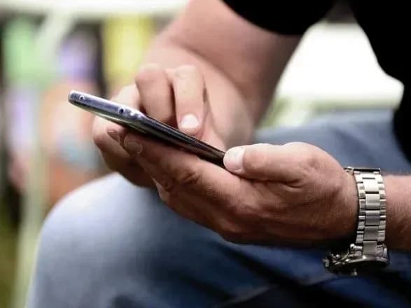 Кабмин планирует "заморозить" повышение рентной платы для операторов сотовой связи