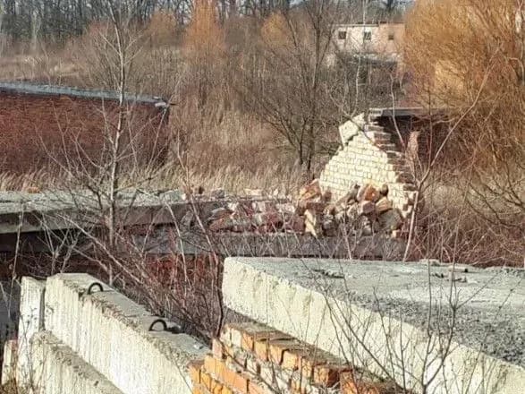 У Хмельницькому стався обвал у гаражах: дитина загинула, ще одна у лікарні