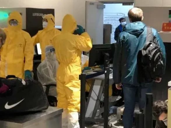 Евакуація з Уханю: китайські медики не допустили на борт 3 українців та 1 іноземку