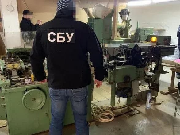 На Буковине ликвидировали производство контрафактных сигарет