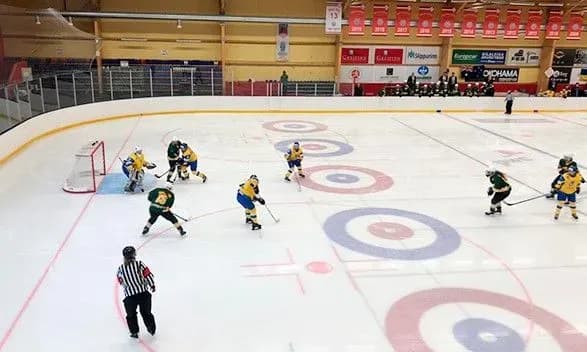 Женская сборная Украины по хоккею понизилась в классе на чемпионате мира в Исландии