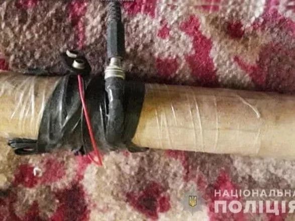 У Чернігові в багатоповерхівці знайшли вибухівку