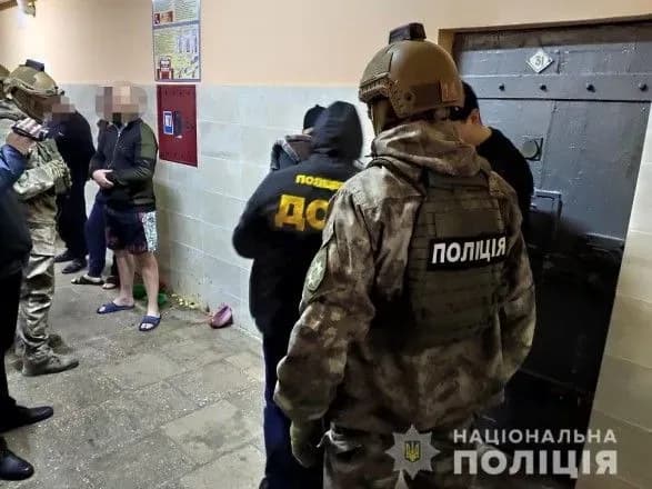 В Сумской области разоблачили мошенников, обманувших из СИЗО граждан на более чем 300 тыс. грн