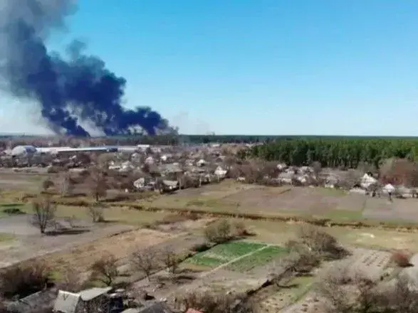 Поблизу Черкас на островах загорівся очерет