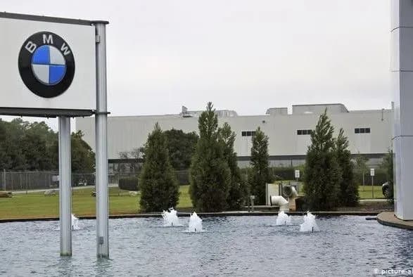 BMW и Volkswagen закрывают заводы в США и Мексике из-за коронавируса