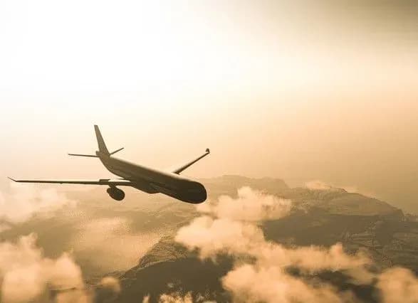 Аваков: авіасполучення буде повністю припинено 27 березня