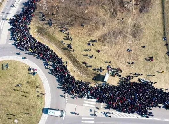 За останню добу через кордон на Львівщині повернулись близько 7 тис. українців